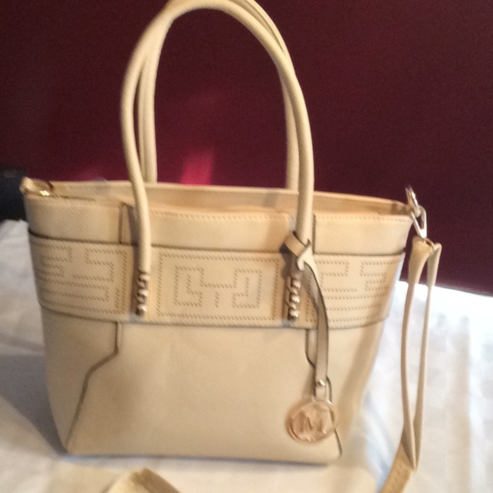 Beautiful women’s Shoulder Bag